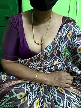 Snapshot of niiveditha chatting on 20, 3, 2025 niiveditha online show from 20, 3, 2025