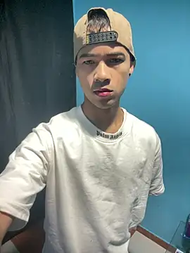 Snapshot of Twink_X chatting on 17, 2, 2025 Twink X online show from 17, 2, 2025