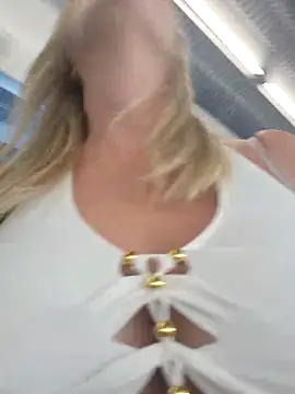 Sexybiene969 online show from 15, 9, 2025