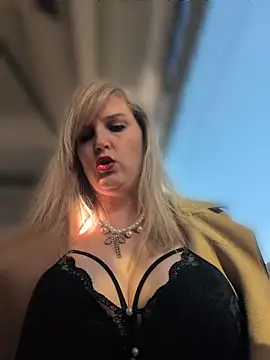 Snapshot of Sexybiene969 chatting on 29, 4, 2026 Sexybiene969 online show from 29, 4, 2026