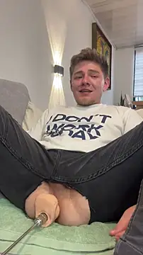 Angel Montiell online show from 12, 11, 2025