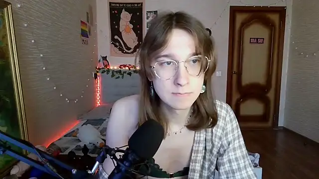 Snapshot of tangerine4dreams chatting on 1, 3, 2025 tangerine4dreams online show from 1, 3, 2025