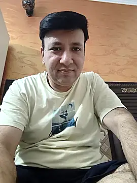 Snapshot of innocentboy1987 chatting on 4, 5, 2026 innocentboy1987 online show from 4, 5, 2026
