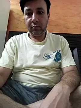 Snapshot of innocentboy1987 chatting on 17, 5, 2026 innocentboy1987 online show from 17, 5, 2026