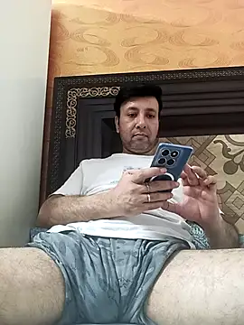 Snapshot of innocentboy1987 chatting on 18, 5, 2026 innocentboy1987 online show from 18, 5, 2026