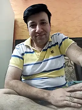 Snapshot of innocentboy1987 chatting on 20, 5, 2026 innocentboy1987 online show from 20, 5, 2026