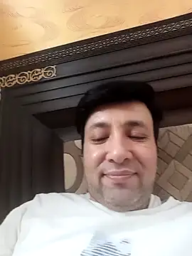 Snapshot of innocentboy1987 chatting on 1, 6, 2026 innocentboy1987 online show from 1, 6, 2026