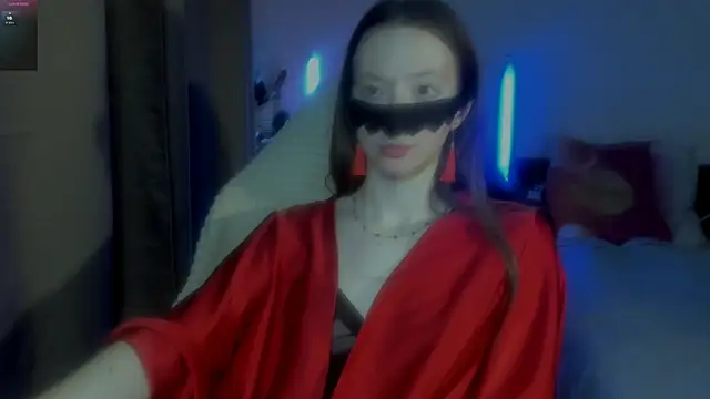 holyharlot online show from 23, 2, 2025