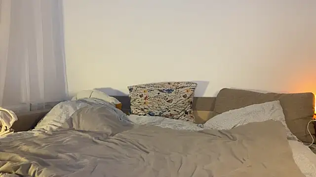 Sabrinaanddaniel online show from 21, 2, 2025