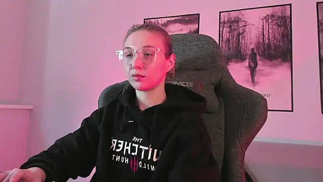 Snapshot of PhilippaAdamas chatting on 1, 3, 2025 PhilippaAdamas online show from 1, 3, 2025