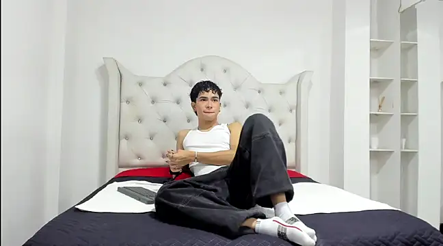 Aiiden 15 online show from 21, 2, 2025