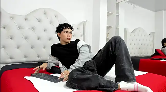 Aiiden 15 online show from 24, 2, 2025