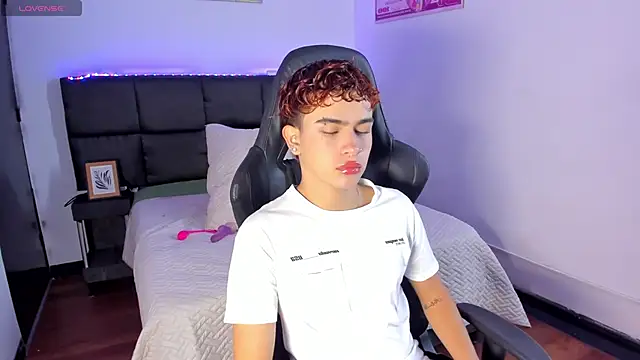 Aiiden 15 online show from 25, 11, 2025