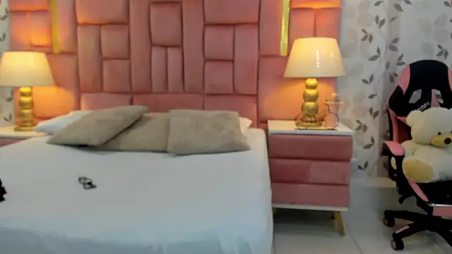 ArianaFranco online show from 15, 4, 2026