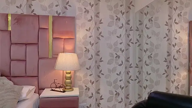 Snapshot of ArianaFranco chatting on 7, 7, 2026 ArianaFranco online show from 7, 7, 2026
