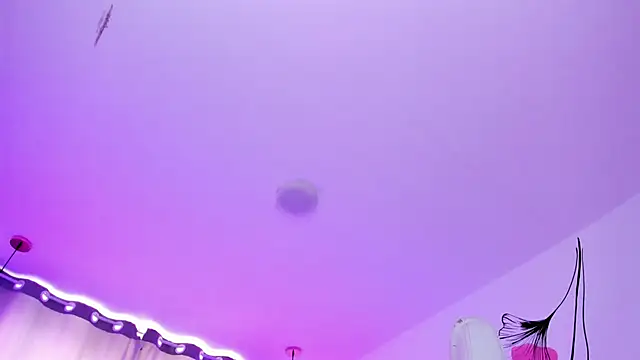 Isabela Fiorelli online show from 26, 10, 2025