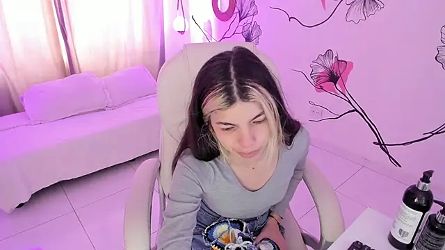 Isabela Fiorelli online show from 3, 11, 2025