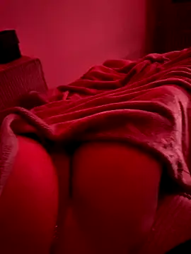 Snapshot of Princessemisse chatting on 25, 9, 2025 Princessemisse online show from 25, 9, 2025