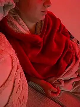 Snapshot of Princessemisse chatting on 6, 10, 2025 Princessemisse online show from 6, 10, 2025