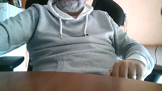 Snapshot of lanata chatting on 10, 3, 2025 lanata online show from 10, 3, 2025