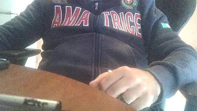 Snapshot of lanata chatting on 17, 10, 2025 lanata online show from 17, 10, 2025