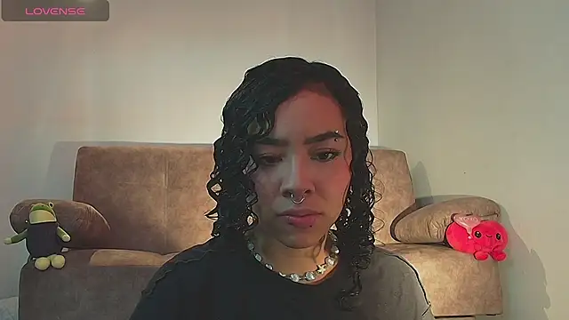 Snapshot of Dhalila_ chatting on 9, 6, 2026 Dhalila online show from 9, 6, 2026
