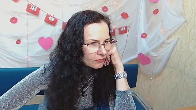 Miroslava Happi online show from 28, 2, 2025