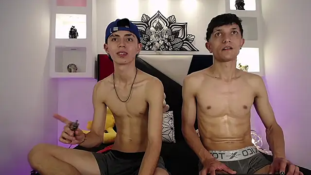 Snapshot of MaikyCooper chatting on 26, 2, 2025 MaikyCooper online show from 26, 2, 2025