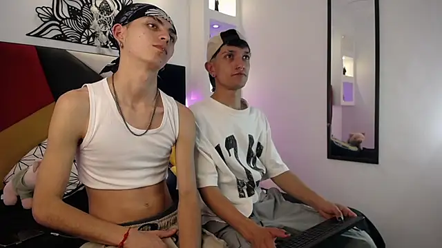 Snapshot of MaikyCooper chatting on 28, 2, 2025 MaikyCooper online show from 28, 2, 2025