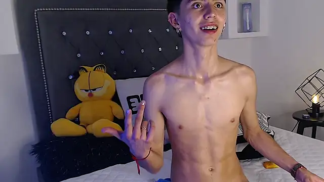 Snapshot of MaikyCooper chatting on 17, 3, 2025 MaikyCooper online show from 17, 3, 2025