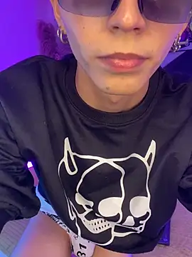 Snapshot of MaikyCooper chatting on 30, 10, 2025 MaikyCooper online show from 30, 10, 2025