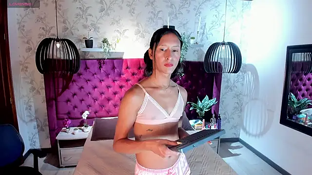 Georgina Palacios  online show from 10, 11, 2025