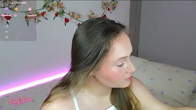 Snapshot of EmilyxxGraces chatting on 29, 6, 2026 EmilyxxGraces online show from 29, 6, 2026