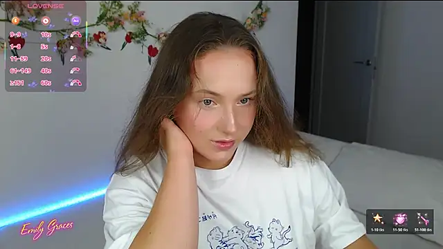 Snapshot of EmilyxxGraces chatting on 23, 7, 2026 EmilyxxGraces online show from 23, 7, 2026