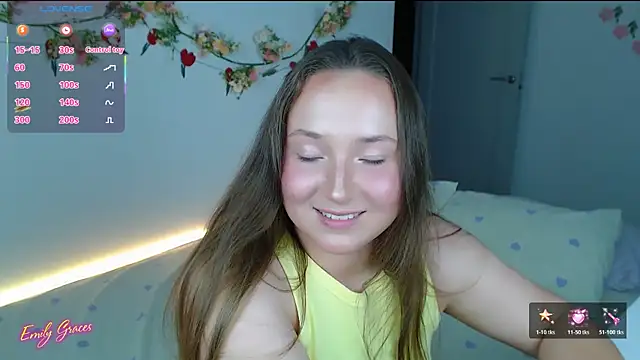 Snapshot of EmilyxxGraces chatting on 28, 7, 2026 EmilyxxGraces online show from 28, 7, 2026