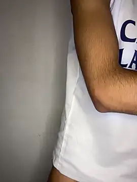 Hamza-Maroki online show from 11, 11, 2025