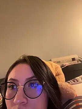 ValentinaOrtiz3 online show from 8, 4, 2026