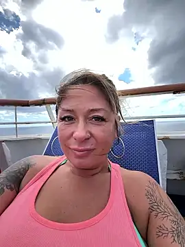 Snapshot of bossyroxy84 chatting on 8, 1, 2026 bossyroxy84 online show from 8, 1, 2026