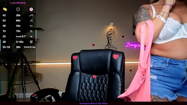 Snapshot of bossyroxy84 chatting on 19, 2, 2026 bossyroxy84 online show from 19, 2, 2026