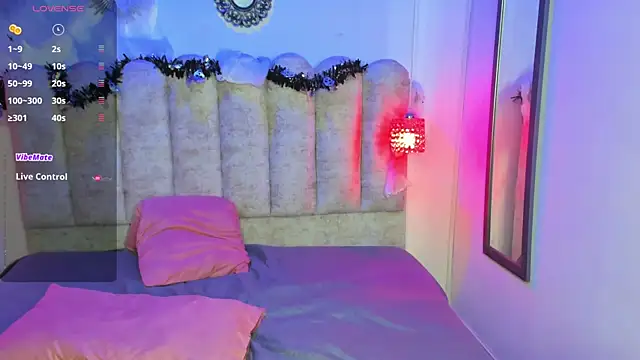 lanna brunette online show from 4, 11, 2025