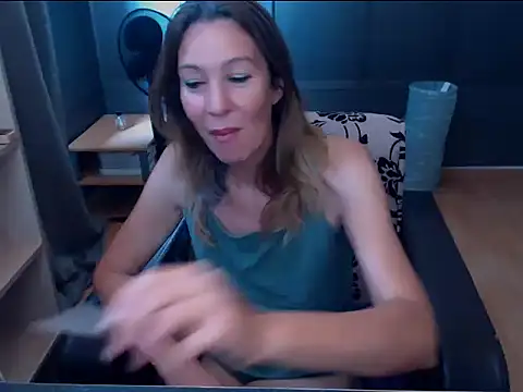 Snapshot of hannaha chatting on 15, 7, 2026 hannaha online show from 15, 7, 2026