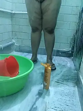 Snapshot of Lizza_boudi chatting on 8, 3, 2025 Lizza boudi online show from 8, 3, 2025