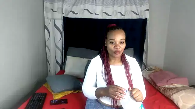Snapshot of BigbootyliciousXXX chatting on 3, 6, 2026 BigbootyliciousXXX online show from 3, 6, 2026