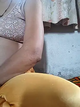 Snapshot of lovely----bhabhi chatting on 16, 3, 2026 lovely----bhabhi online show from 16, 3, 2026