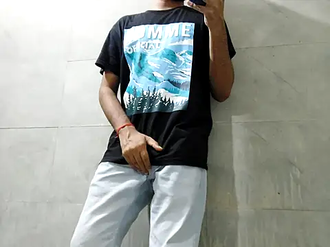 Snapshot of Lustyluckyy chatting on 6, 10, 2025 Lustyluckyy online show from 6, 10, 2025