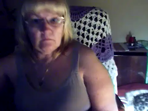 Snapshot of Violet5364 chatting on 9, 3, 2025 Violet5364 online show from 9, 3, 2025