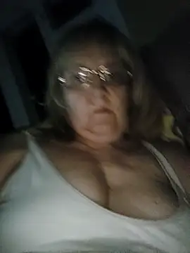 Snapshot of Violet5364 chatting on 31, 3, 2026 Violet5364 online show from 31, 3, 2026