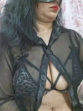 Snapshot of Jassi_Does chatting on 17, 5, 2026 Jassi Does online show from 17, 5, 2026
