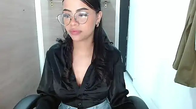 Snapshot of Sussan_love01 chatting on 18, 2, 2025 Sussan love01 online show from 18, 2, 2025