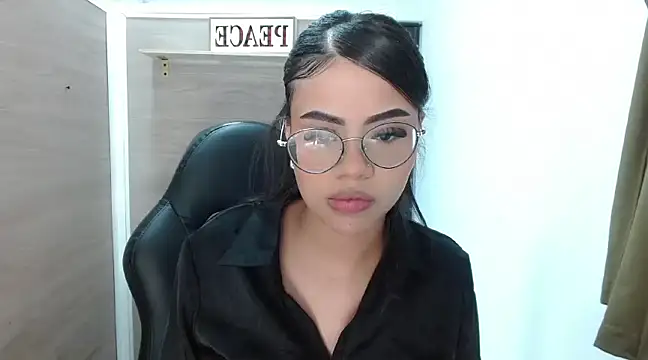 Snapshot of Sussan_love01 chatting on 18, 2, 2025 Sussan love01 online show from 18, 2, 2025